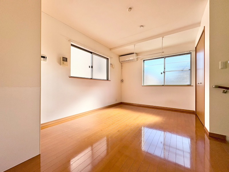 グランジェ南大沢2階 内観