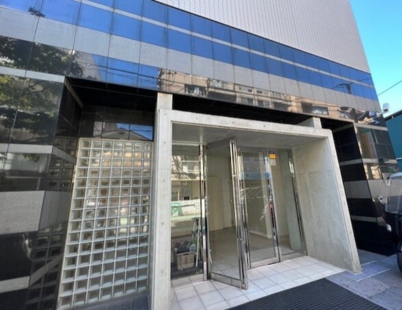 ヴィータローザ横浜吉野町4階 エントランス