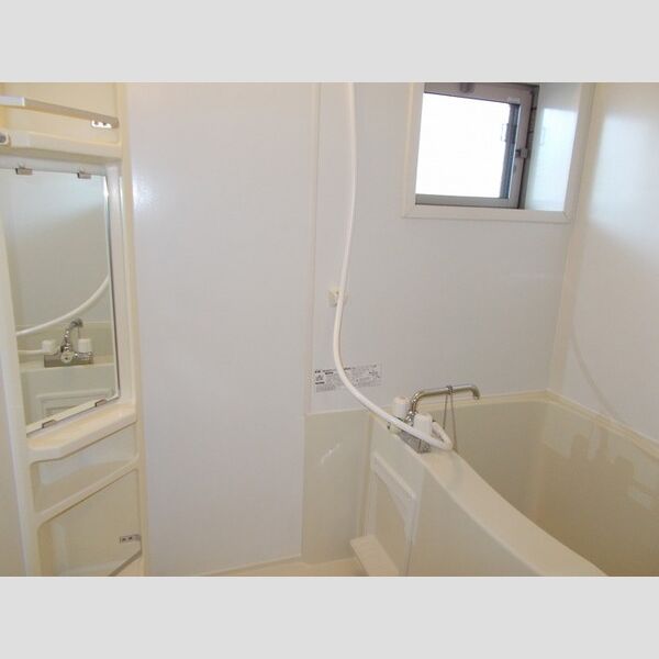 サニーフラット三ツ沢203号室 浴室換気乾燥機付ユニットバス