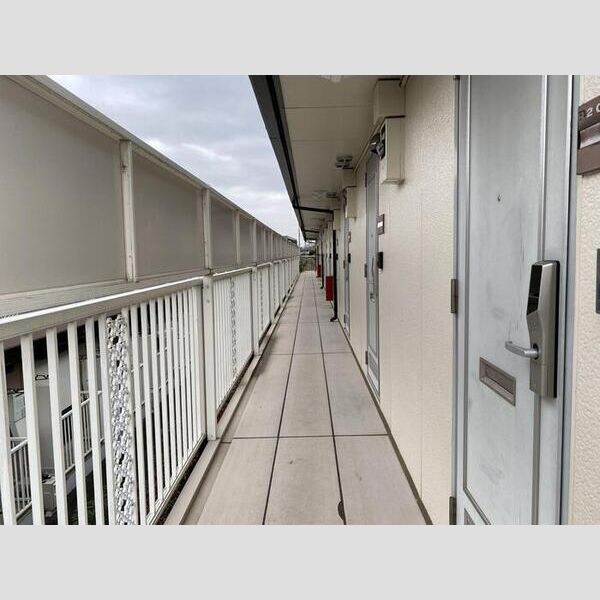 ドルフ北烏山　D 共用廊下