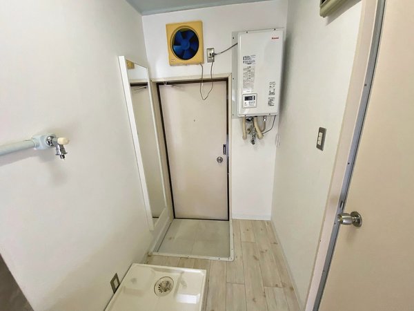 パークハイツ中島Ⅱ202号室 玄関