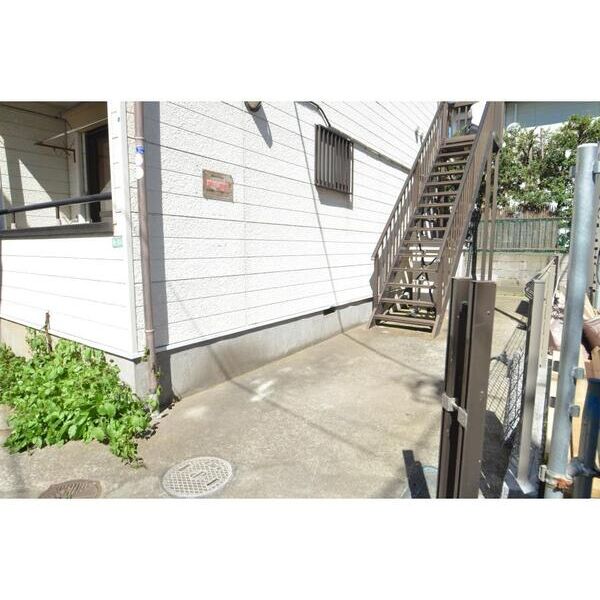 プチメゾン前原 エントランス