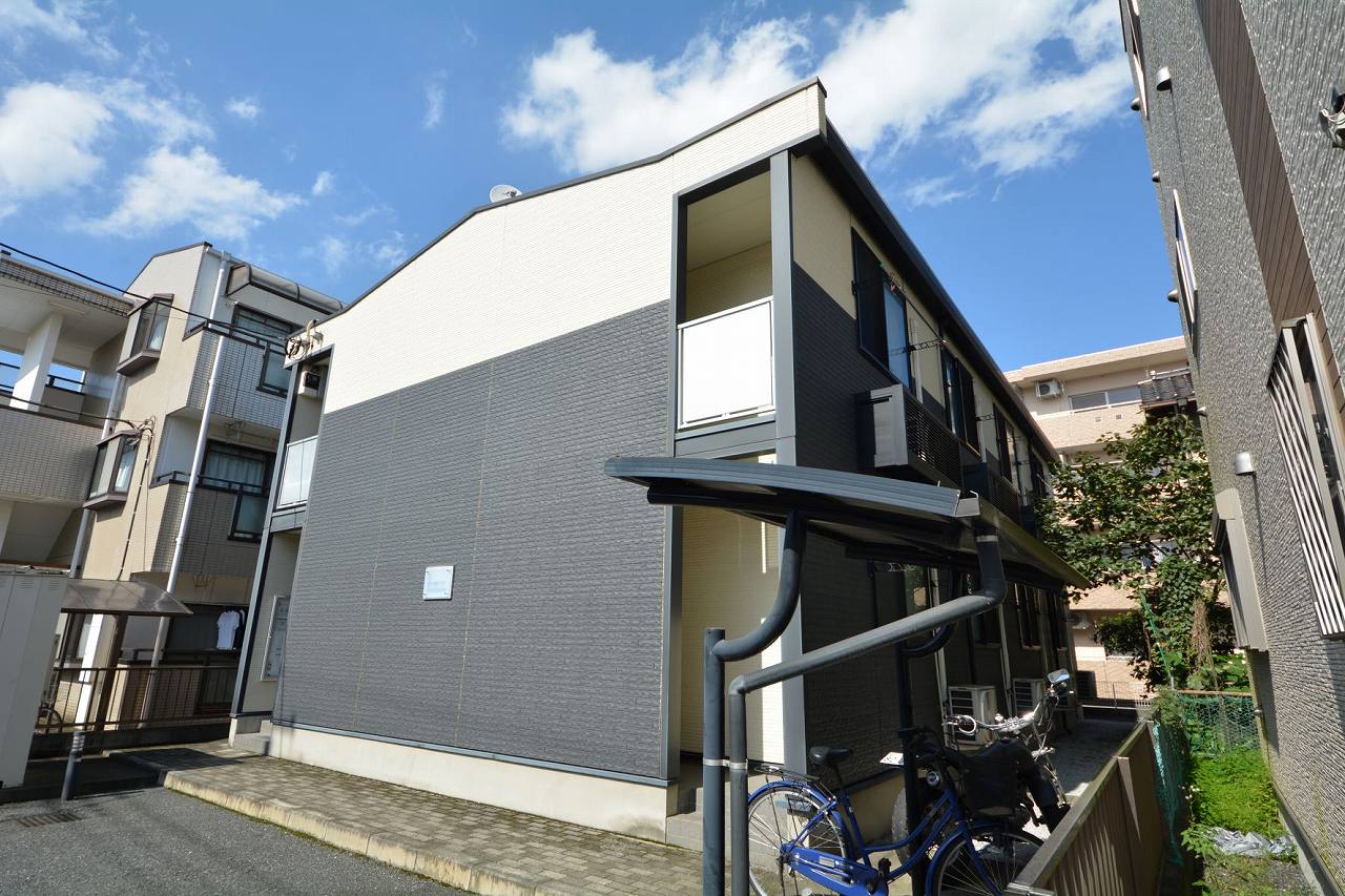 レオパレスけやき通りハイツの外観画像