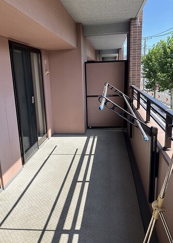 横濱山手テラス　弐番館 日当たり良好の南向きバルコニー