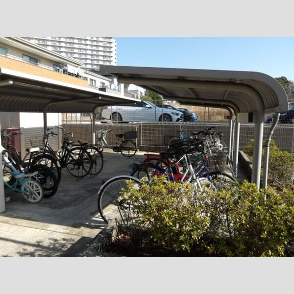 クロシェット　B201号室 駐輪場