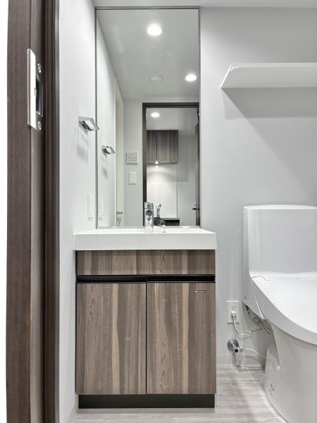 ＣＯＭＰＯＳＩＴＥ目黒鷹番1階 洗面