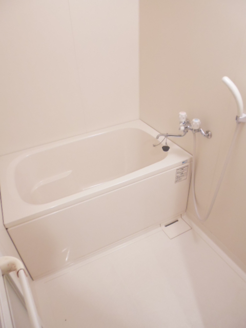 Ｔ１６＋２０ バス