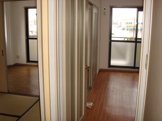サザンフィールド301号室 廊下