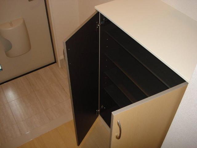 アンジュエールＡ 玄関