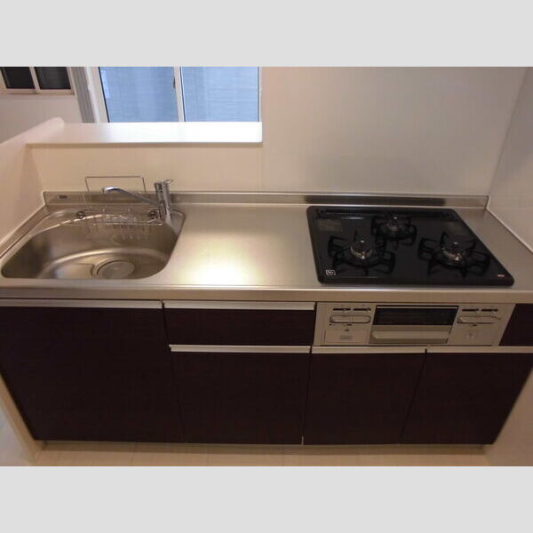 エヴァーラスティング千葉302号室 システムキッチン