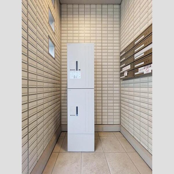 スプルース ヴィラ 宅配ボックス