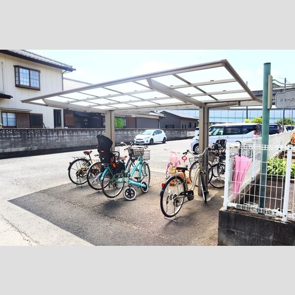ドミールエム 駐輪場