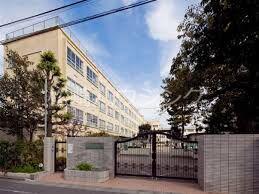 仮称）新井4丁目新築マンション2階 中野区立第七中学校