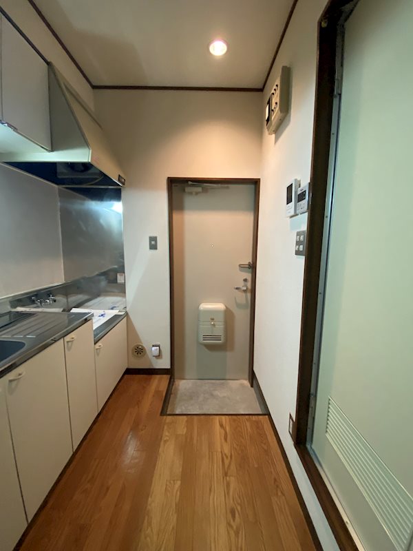 ヴィレヂ・ハピネス5（参番館）2階 中部屋の写真になります