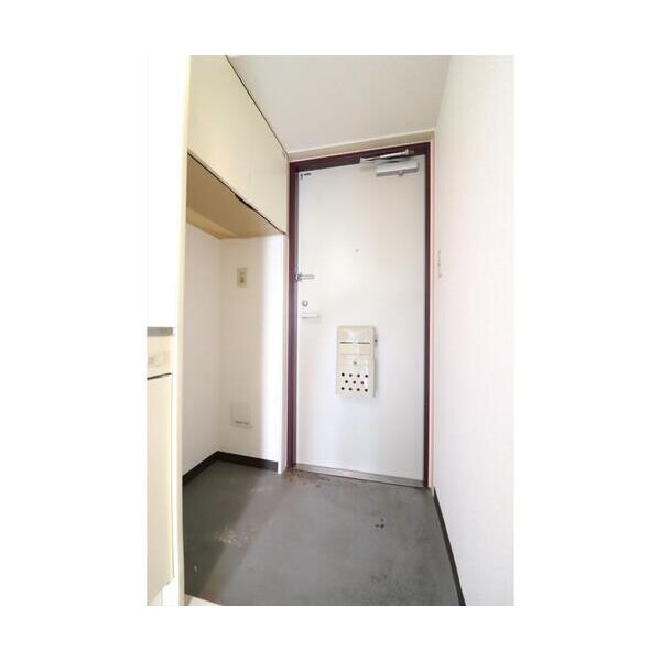 メイプルハウス町田305号室 玄関