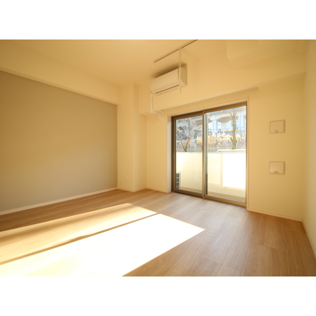 プレール・ドゥーク上中里 洋室