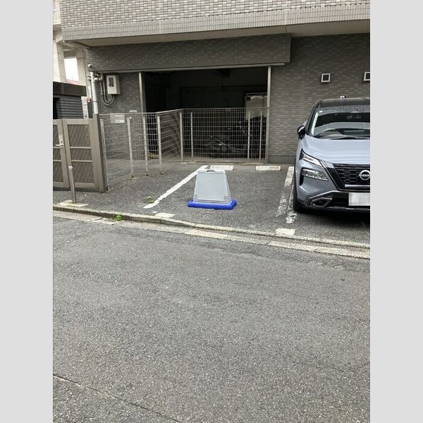 カスタリア船橋 駐車場