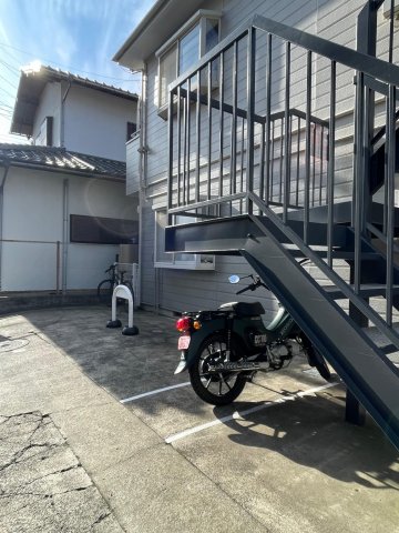 ヴィラクレイン バイク置場は現在空きがございません