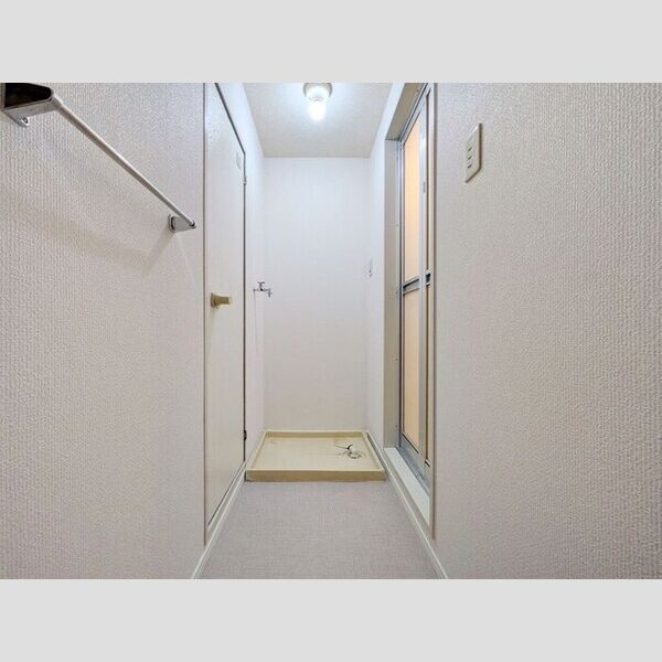 ヴューラーみつわ台　E 洗面室