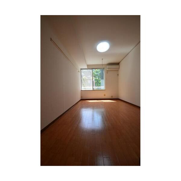 ハビタス調布101号室 リビング