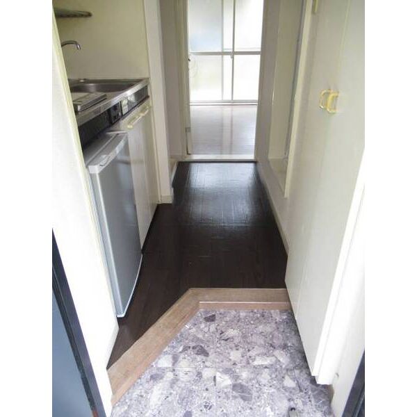 サーフアンドサンド0103号室 玄関