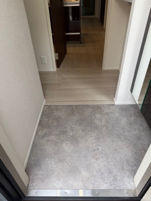 ＣＬＡＩＲＥ　　ＭＵＳＡＳＨＩ101 号室 玄関