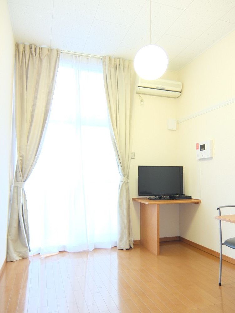 レオパレスコンフォートウッズⅡ107号室 家具家電付きのお部屋