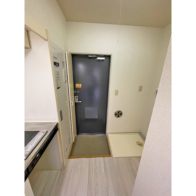 相川マンション102号室 玄関