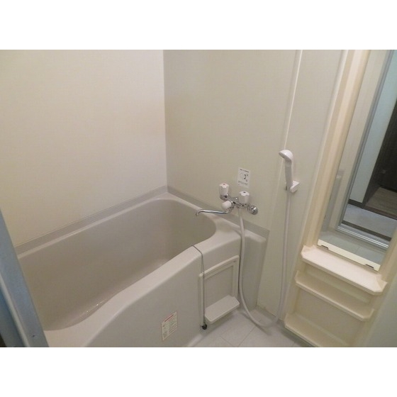 ファミーユコート恩田Ｂ棟0302号室 内観