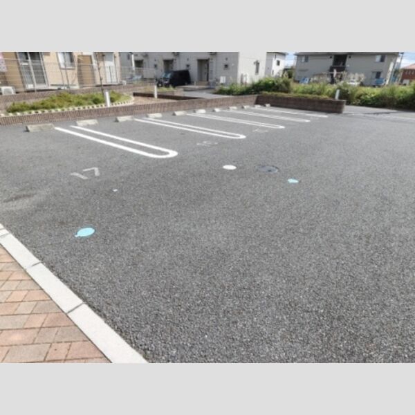 プランドール　A棟 駐車場