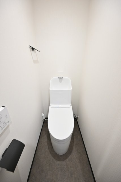 ＧＲＡＮＳＩＴＥ　ＮＡＫＡＭＥＧＵＲＯ3階 トイレ