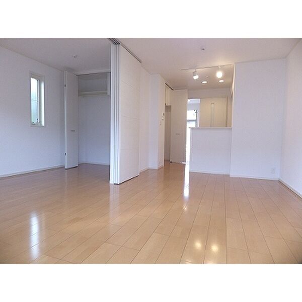 エルム湘南太平台B棟 リビング