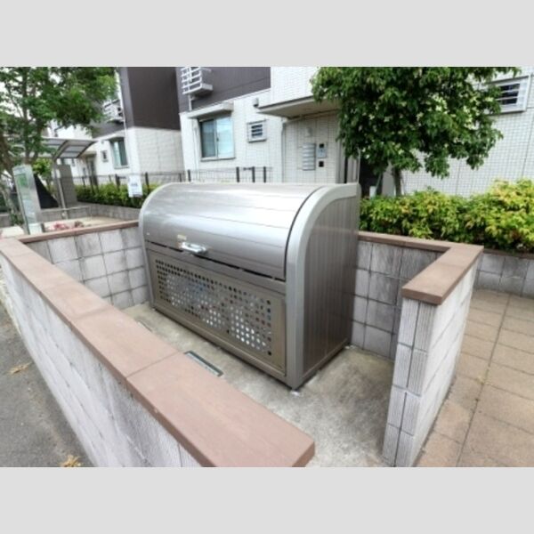 グランドゥール 高柳　A 敷地内ゴミ置場