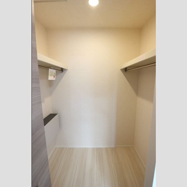 リバービレッジ ウォークインクローゼット