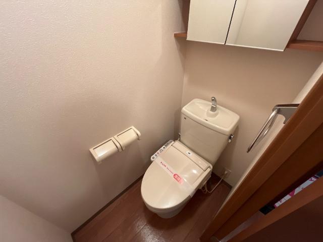 メゾン　デ　ファミーユ　Ｋ シャワー付トイレ（イメージ）