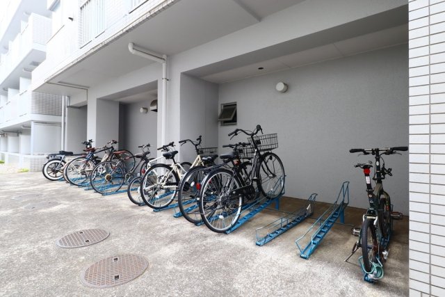 クリオ石川台壱番館4階 駐輪場