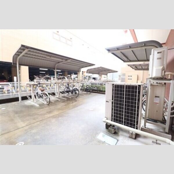 リュージュ 駐輪場