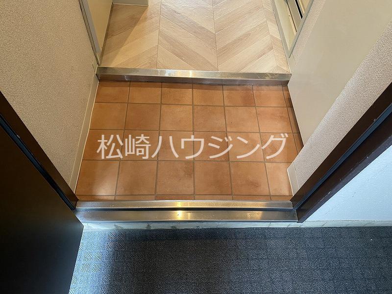 ハラスパジオ中野 玄関