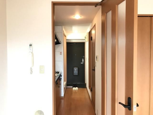 ＳＵＮ　ＣＲＯＳＳ　ＲＯＡＤ 廊下