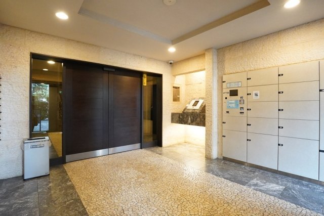 フェニックス方南町弐番館 エントランス