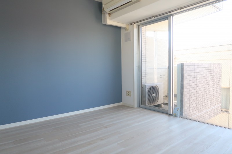 マーレ横浜白金7階 リビング