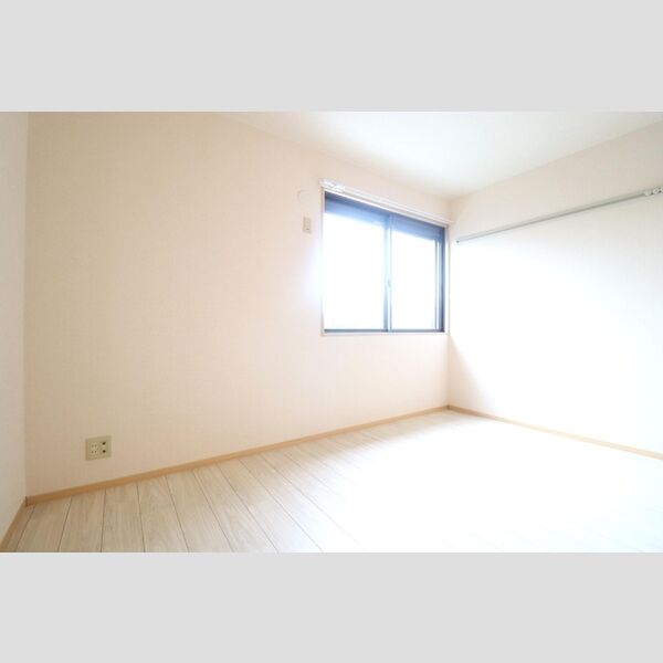 エクレーレ　B101号室 同建物別部屋の参考画像