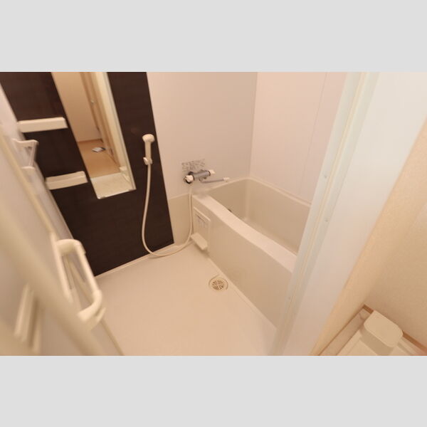 アゼリア 追い焚き給湯機能付き浴室