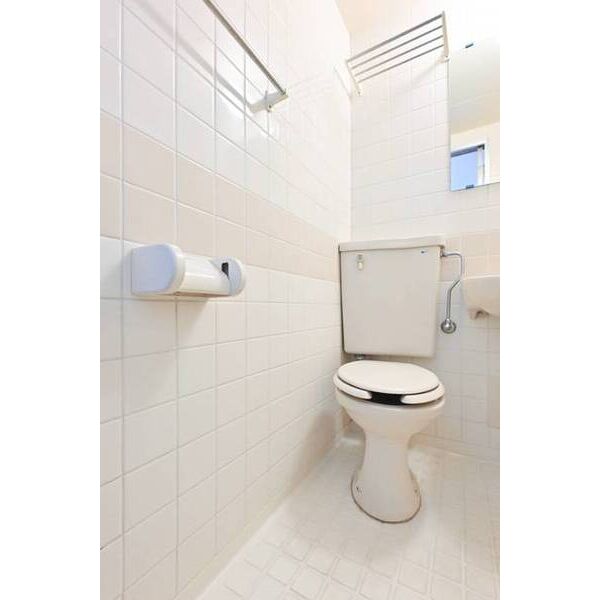 第12明智ビル0302号室 トイレ