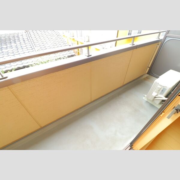 I.ヴィレッジ堀崎203号室 ベランダ