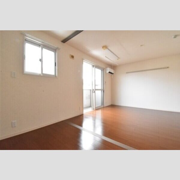 メゾン ド コンフォール201号室 居室・リビング