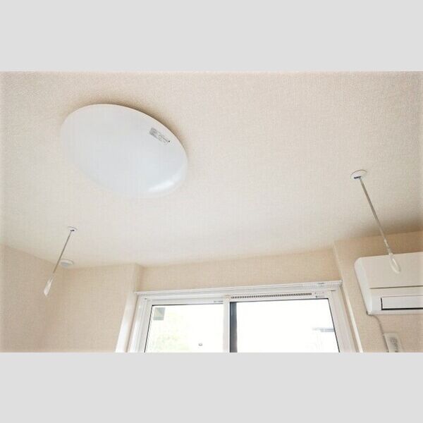 Dear Life201号室 室内物干し