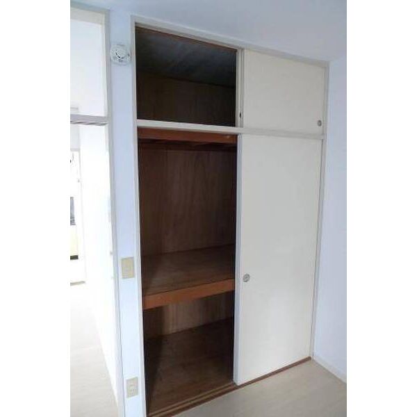 ジュネパレス大和第030103号室 収納