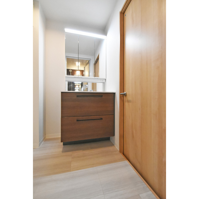 オーパスホームズ白山0502号室 内観