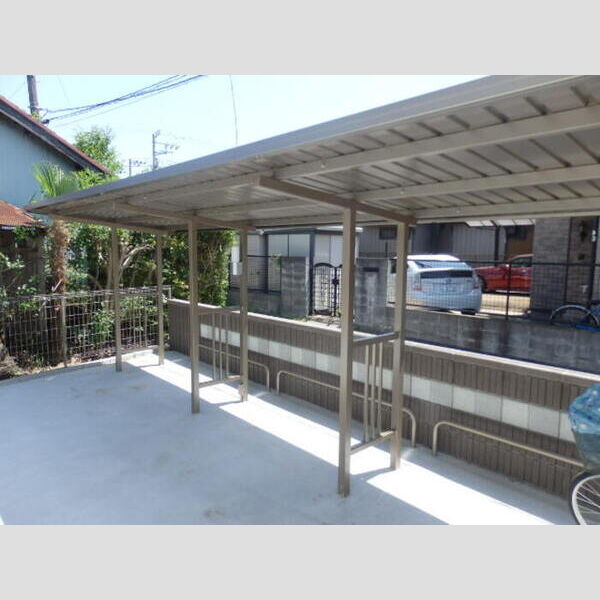 ディアコート五井102号室 駐輪場